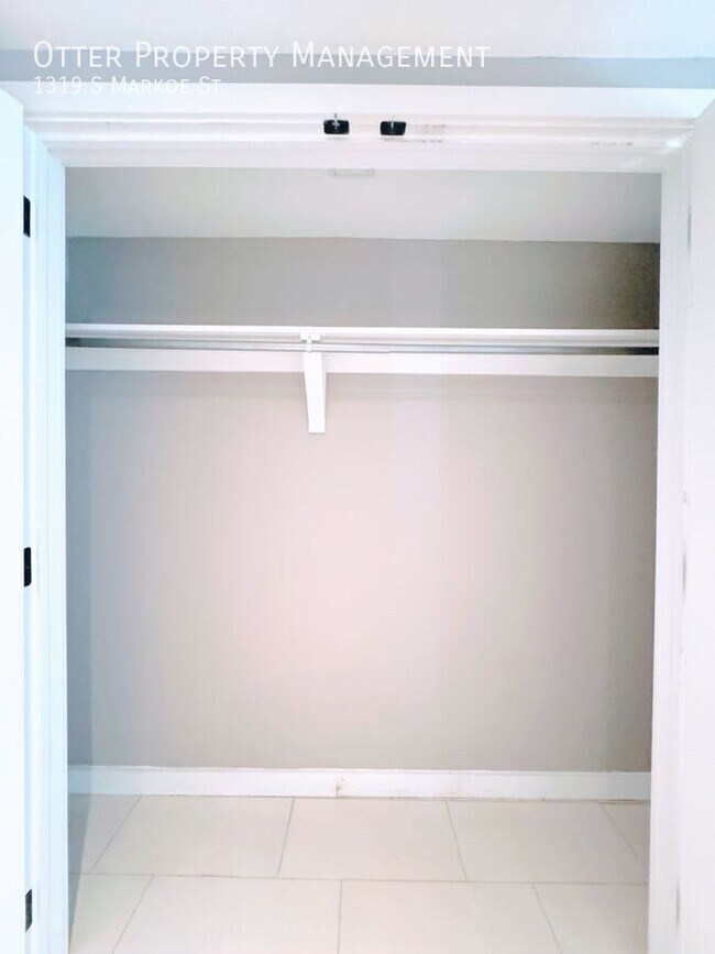 Building Photo - 1319 S Markoe St