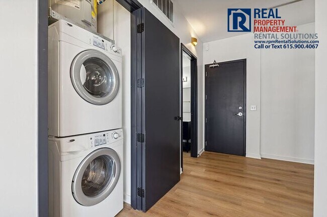 Building Photo - Modern, high-end condo in the ICON! So many amenities! Offering half off first months rent!