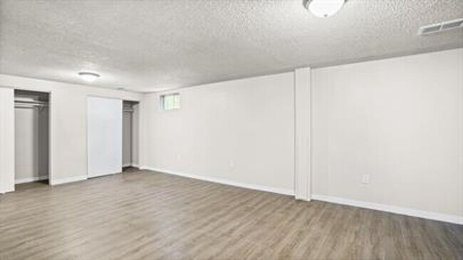 Building Photo - 10420/10422 E Mission Ave