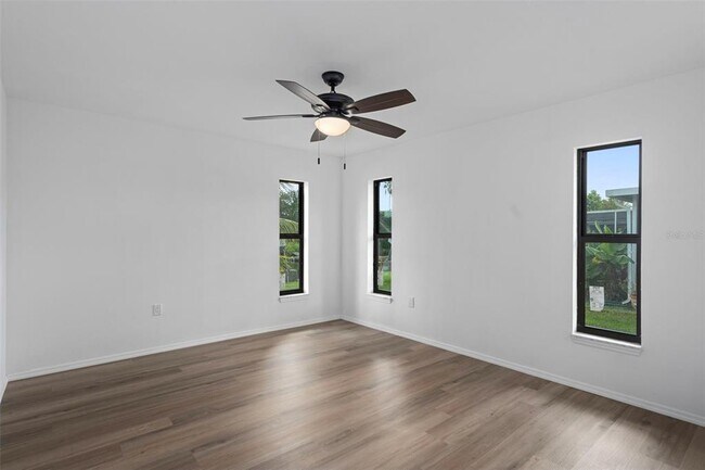 Building Photo - 9910 Island Harbor Dr