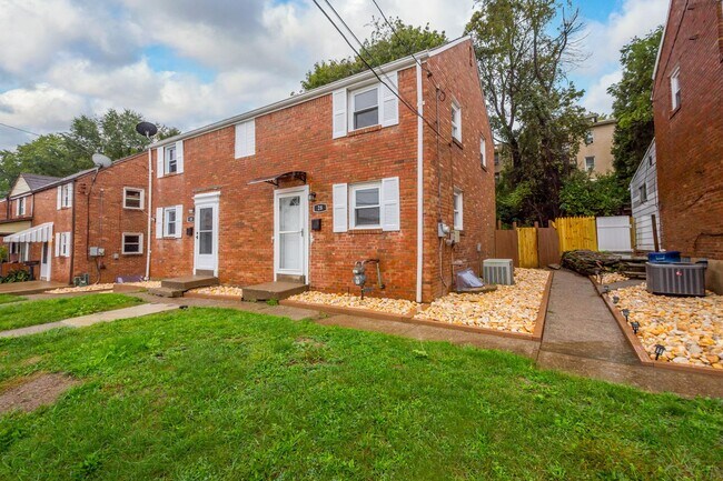 Building Photo - 28 Wenzell Pl