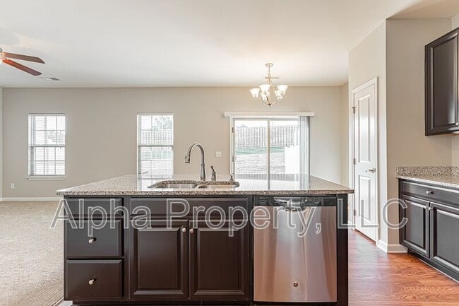 Building Photo - 125 Middleby Way