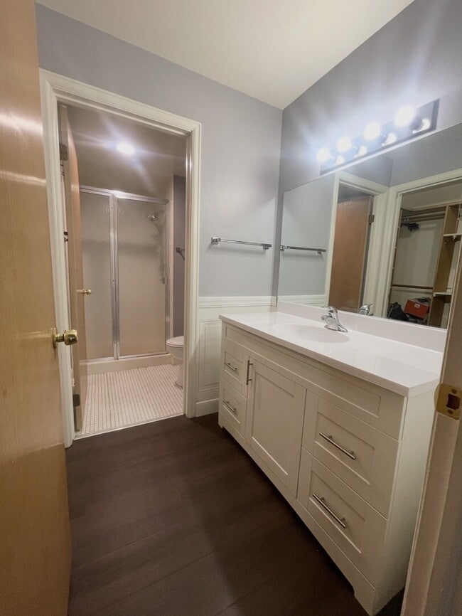 Building Photo - 5501 Carriage Way Dr