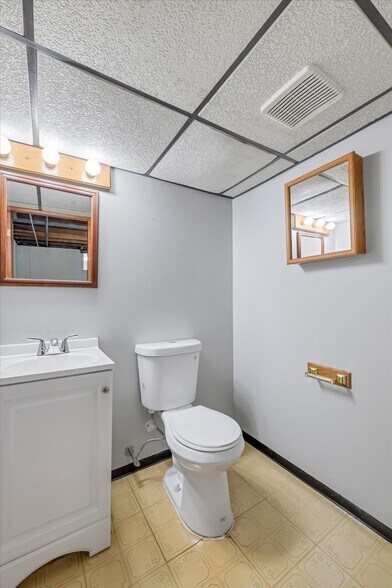 Building Photo - 243 Reasor Dr
