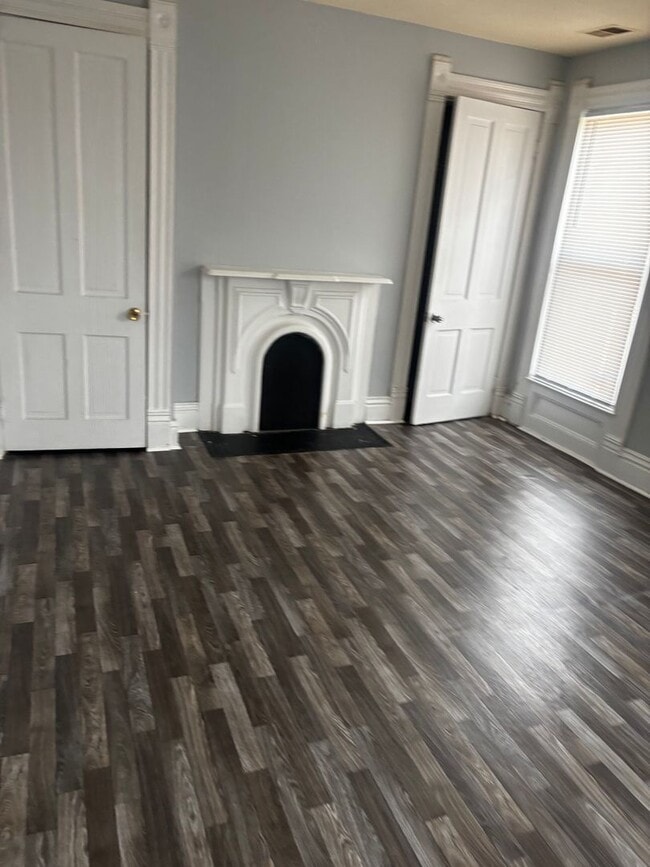 Building Photo - 1139 S 28th St