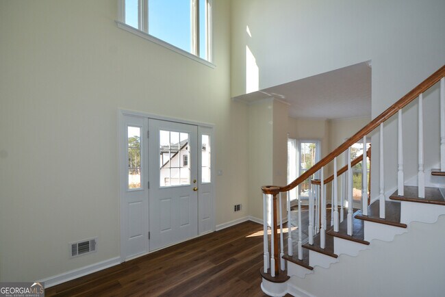 Building Photo - 2972 Hampton Pl