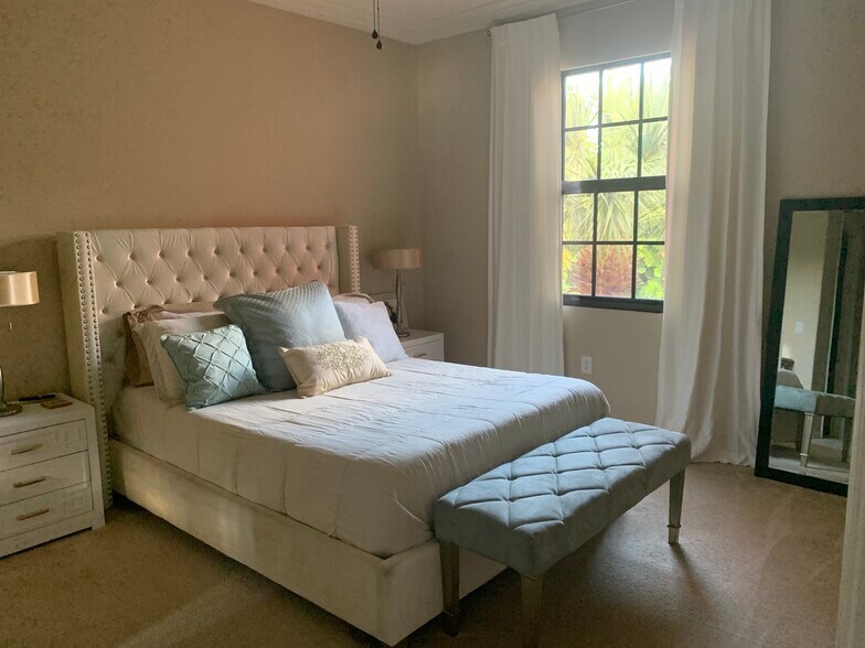 Building Photo - 8997 Cambria Cir