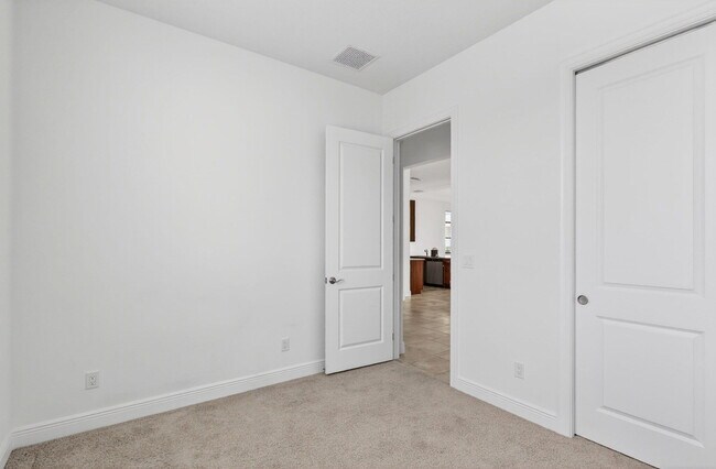 Building Photo - 11344 SW Pietra Wy