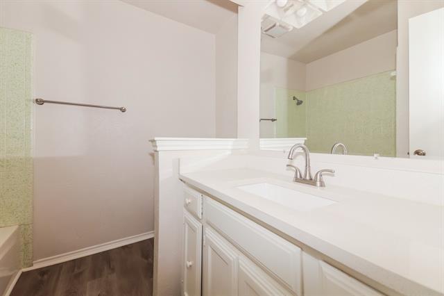 Building Photo - 608 San Carlos Dr