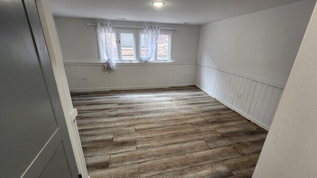 Building Photo - 638 Calhoun Ave