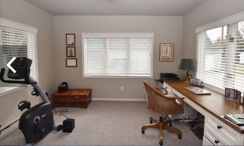 Office/Study/Gym - room - 997 Henrietta St