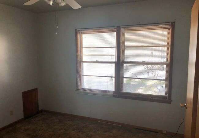 Building Photo - 2nd Street Duplex