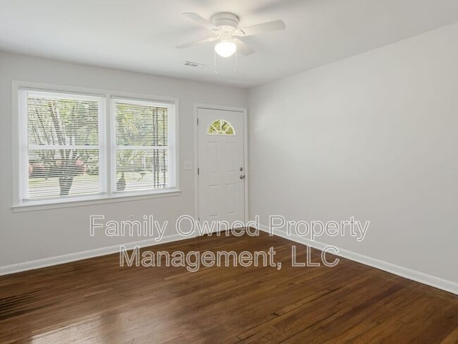 Building Photo - 1522 Joan St