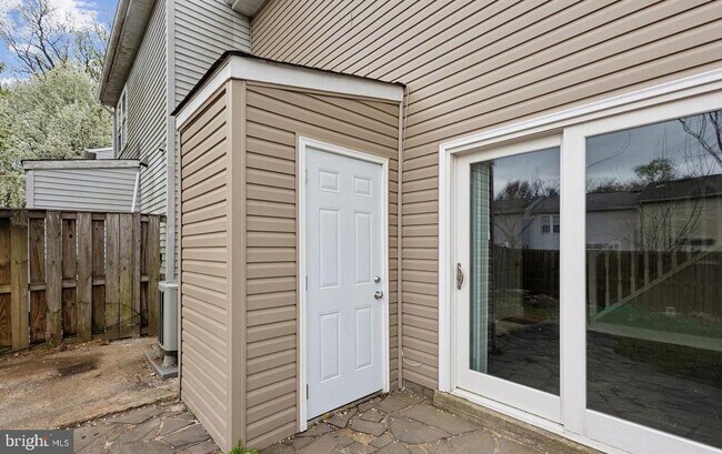 Building Photo - 9490 Mooregate Ct