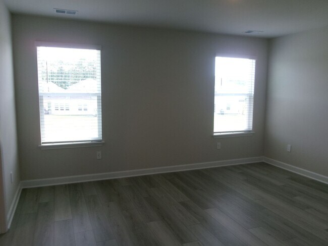 Building Photo - New 5 bedroom, 3 bath home in Clear Pond with pond view