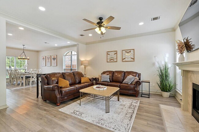 Building Photo - 6206 Cromwell Ct