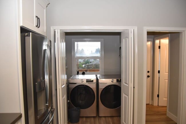 Building Photo - Fully Updated 3 Bedroom 2 Bath Tacoma 2 Story