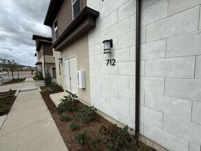 Building Photo - 2025 Build, 3 Bedroom 2.5 bath with over 2...