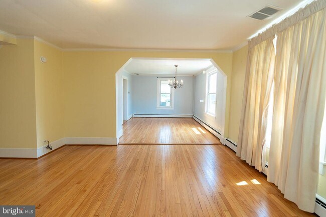 Building Photo - 4635-4637 Norrisville Rd