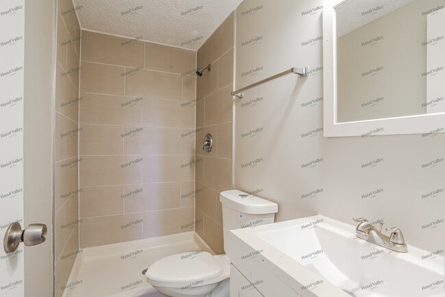 Building Photo - 4657 Arnold Ave