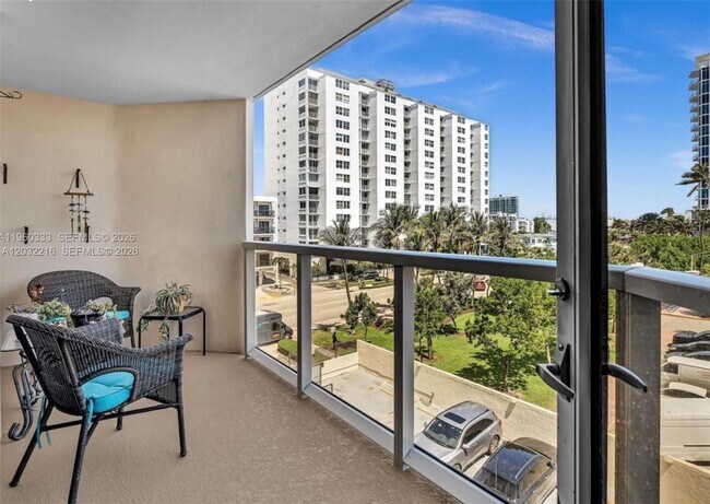 Building Photo - 6423 Collins Ave