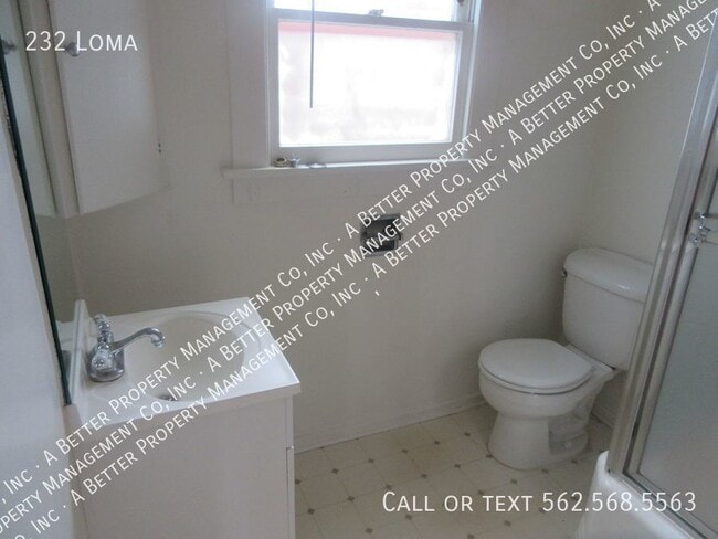 Building Photo - 232 Loma-