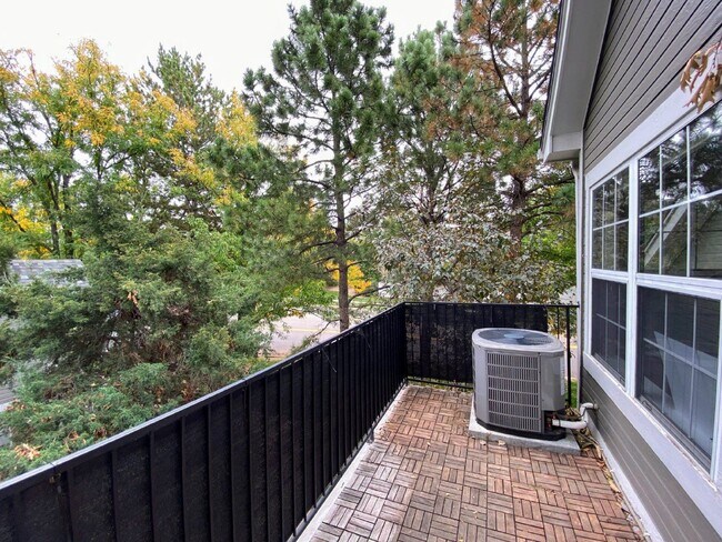 Building Photo - 6701 S Ivy Way