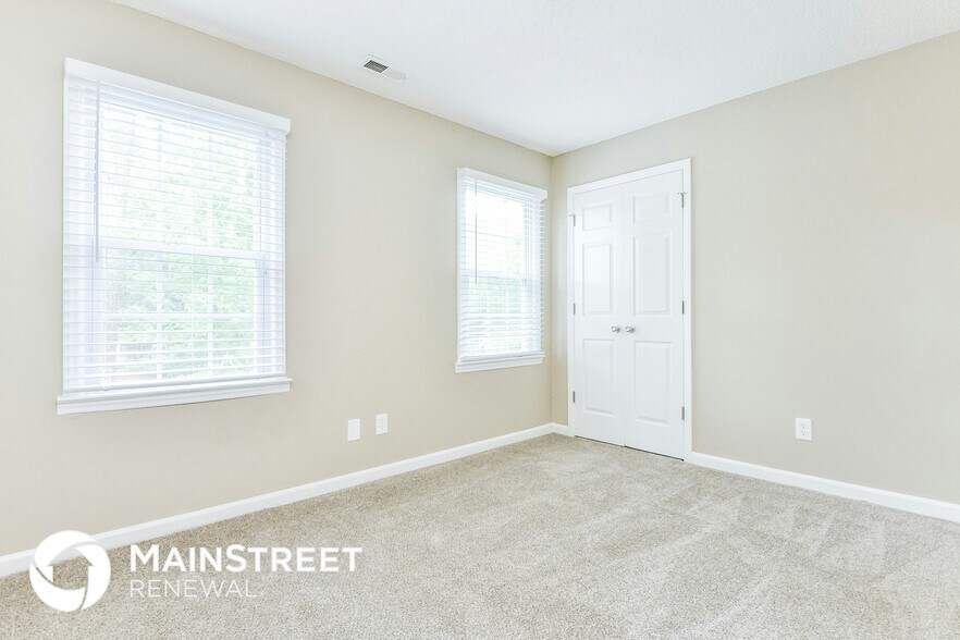 Building Photo - 501 Hunters Ridge Dr