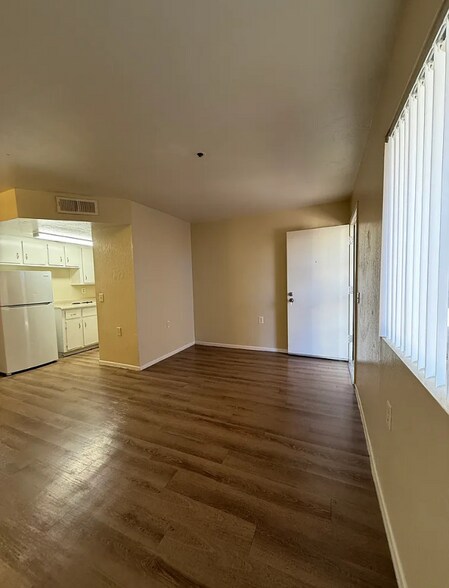 Building Photo - 12221 W Bell Rd