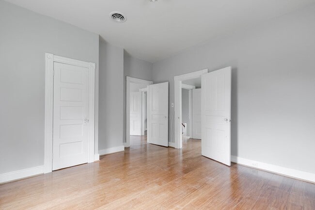 Building Photo - Large West End Rental off of Three Chopt R...