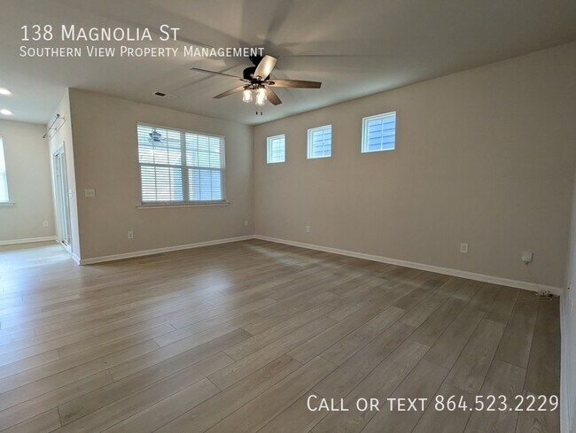 Building Photo - 138 Magnolia St