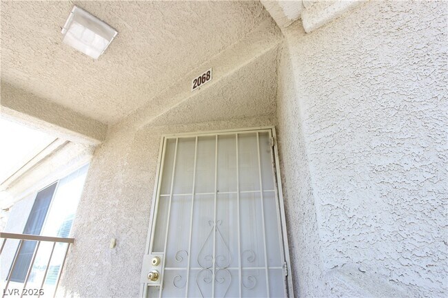 Building Photo - 1881 E Alexander Rd