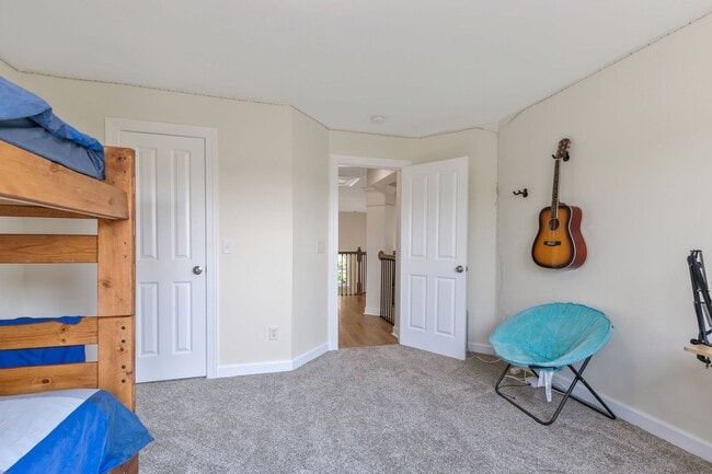 Building Photo - 415 Enclave Ct