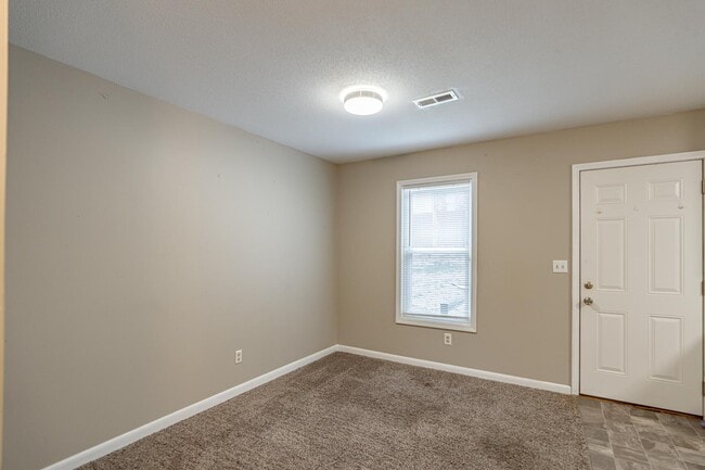 Building Photo - 313 Berkley Ct