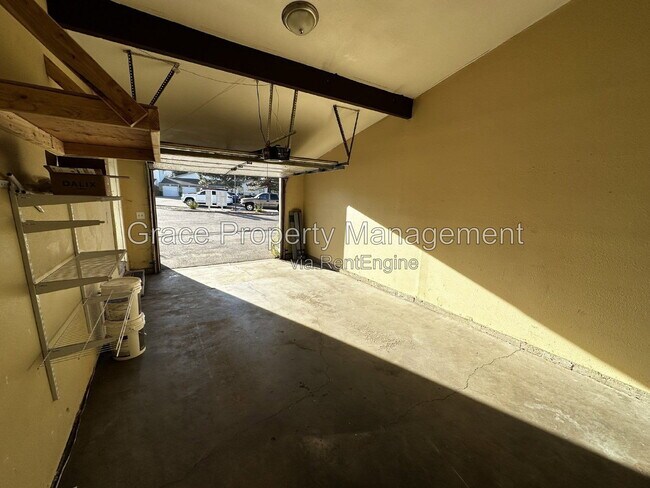 Building Photo - 24 Mountain Shadows Ct