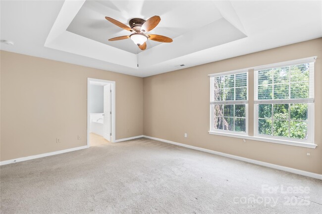 Building Photo - 709 Prospect Lane