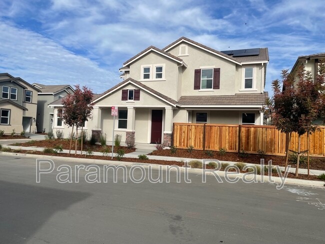 Building Photo - 1819 Chandler Dr
