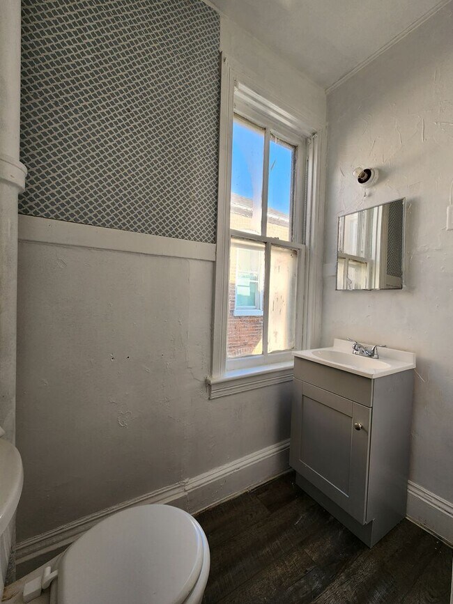 Building Photo - 255 S Belvidere Ave