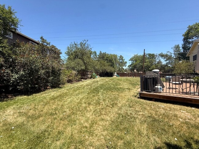 Building Photo - Comfortable Living in the Heart of Broomfield