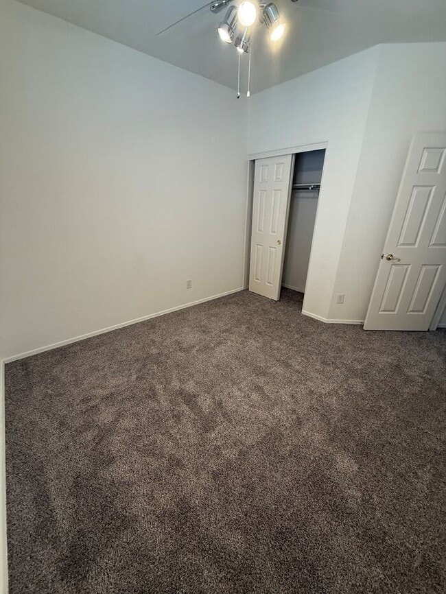 Building Photo - 10258 E Wasp Spring Dr