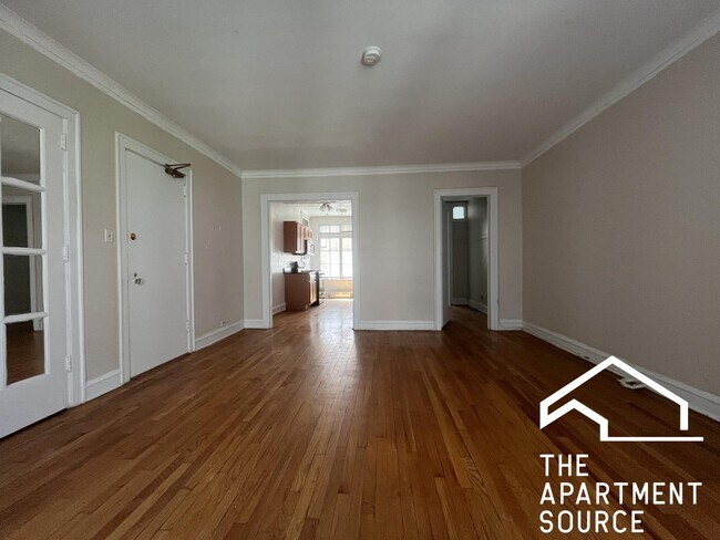Building Photo - 909 Elmwood Ave