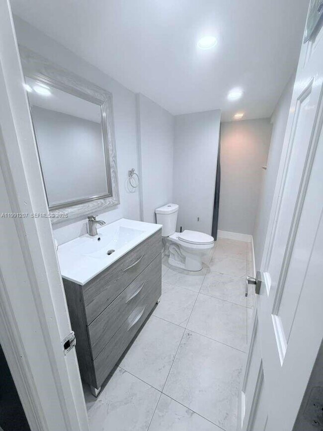 Building Photo - 8517 NW 9th Pl