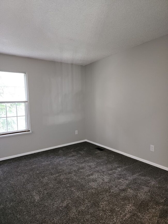 Building Photo - Long Realty & Property Management - Fully ...