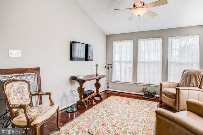 Building Photo - 5036 Finsbury Rd