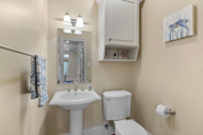 Building Photo - 5004 Cypress Lake Dr