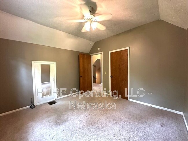 Building Photo - 1009 N 49th Ave
