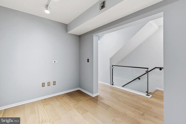 Building Photo - 1200 Steuart St