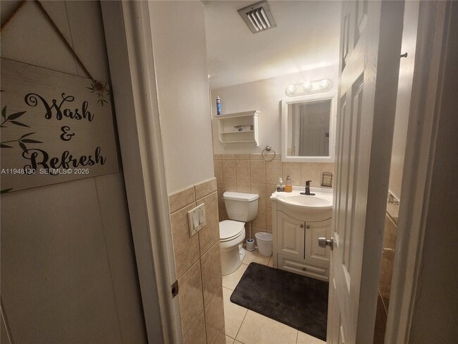 Building Photo - 7600 NW 5th Ct