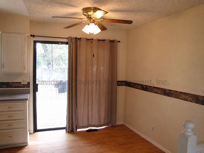 Building Photo - Great 4 Bedroom House in North Colorado Springs