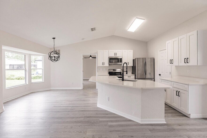 Building Photo - 4132 Mermell Cir